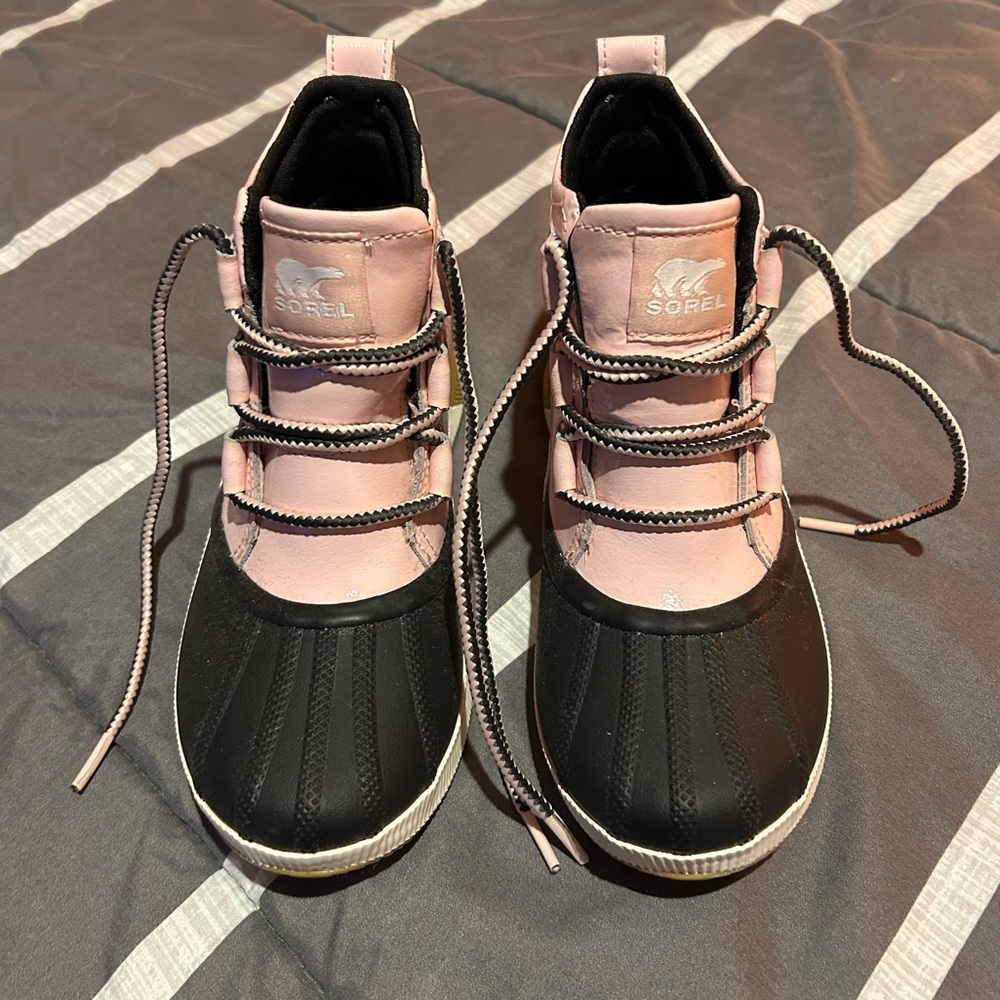 Sorel winter waterproof boots that are in great condition